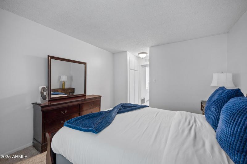 5525 E Thomas Rd M11-22