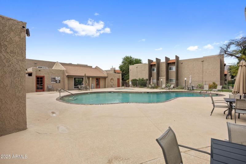 5525 E Thomas Rd M11-32