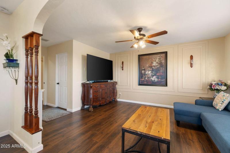 35-Primary Bedroom TW (5)