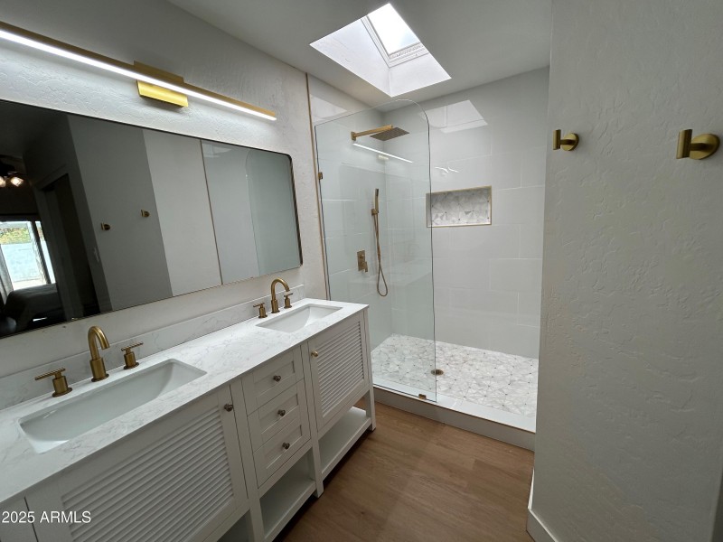 IMG_2025-11-20-164935835