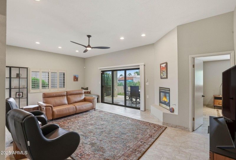 7-web-or-mls-18421 N Sierra Vereda Rio V