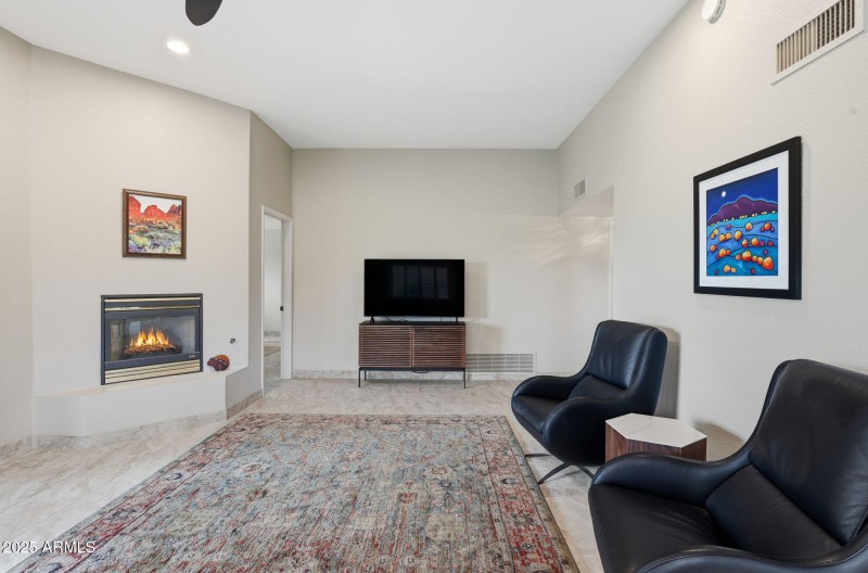 11-web-or-mls-18421 N Sierra Vereda Rio