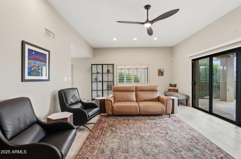 12-web-or-mls-18421 N Sierra Vereda Rio