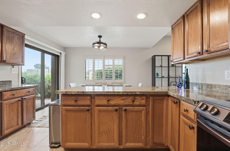 22-web-or-mls-18421 N Sierra Vereda Rio