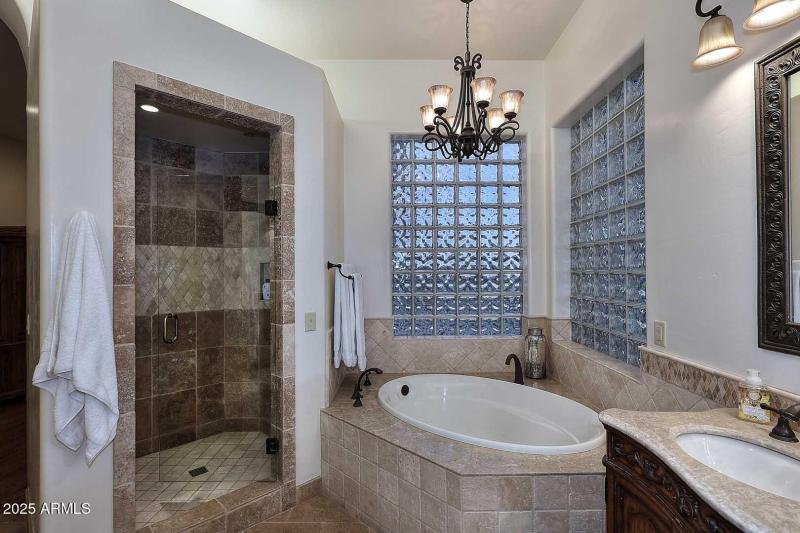 Night-Primary Bath-Garden Tub