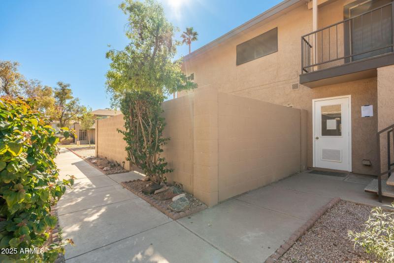 1136 N 84th Pl, 02-22 - 02