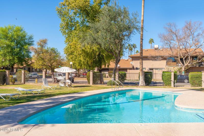 1136 N 84th Pl, 02-22 - 01