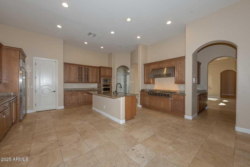 Kitchen-Butlers Pantry