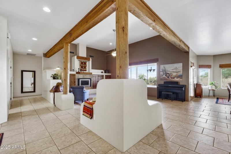 11_14041_E_Bajada_Dr11_mls