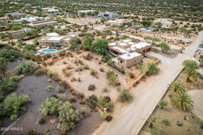 84_14041_E_Bajada_Dr84_mls