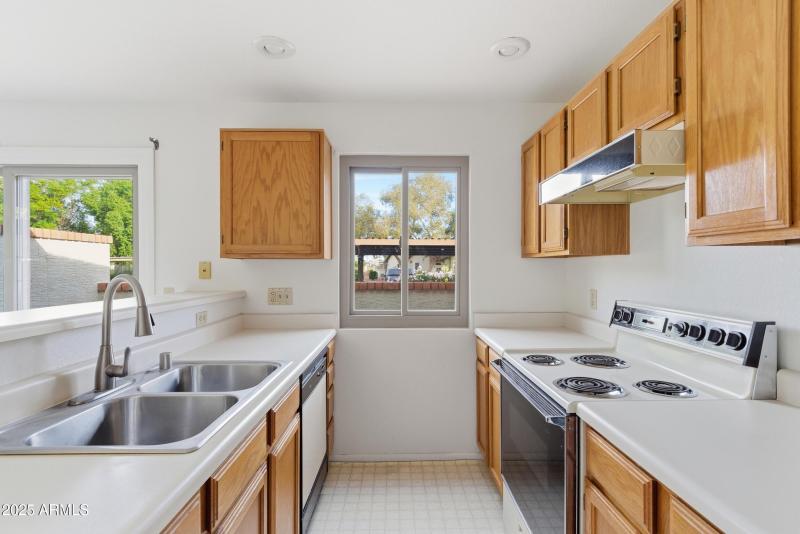 8140 N 107TH Avenue, 281