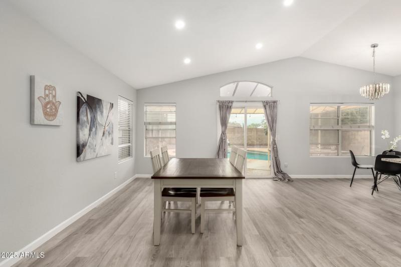 11 - Charleston 4741