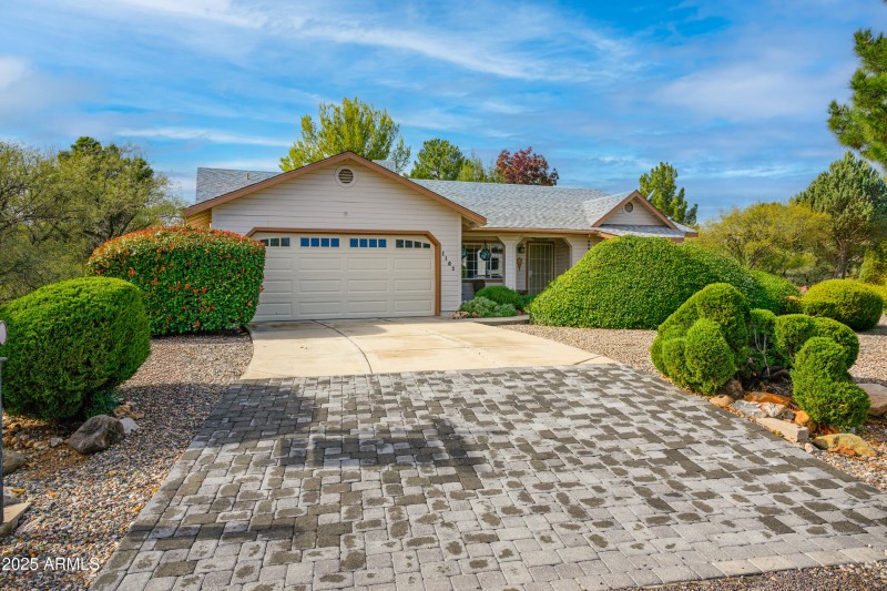 1102 S Ironwood Circle-1