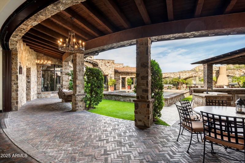 Seamless Outdoor Living