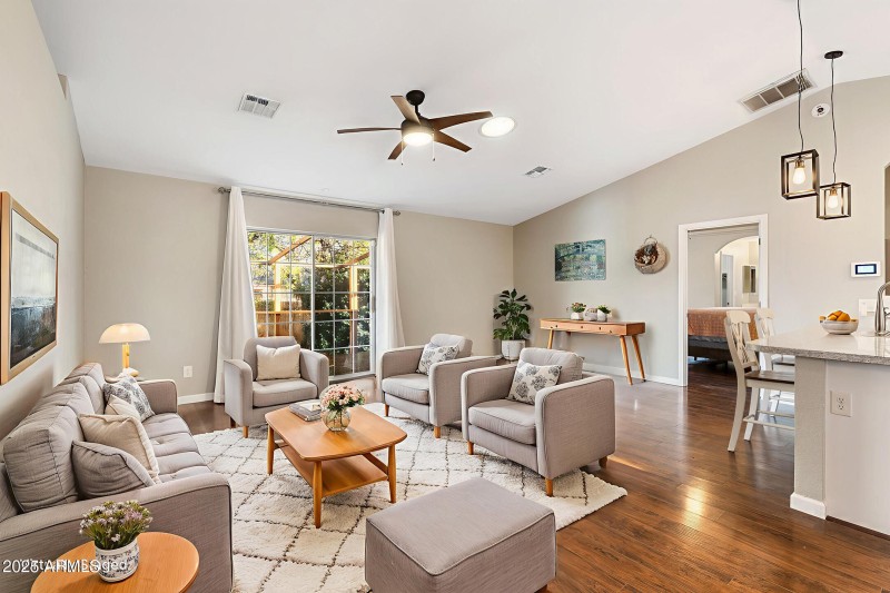 item_6 VS Watermark (2)