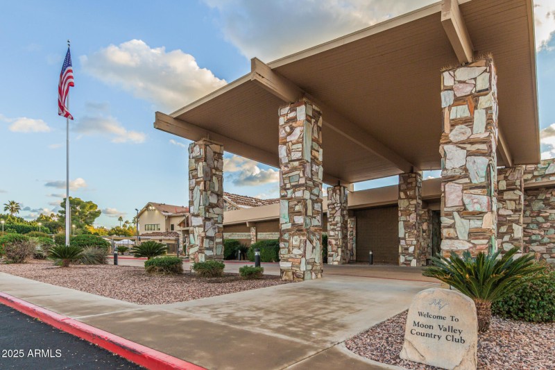 Moon Valley Country Club