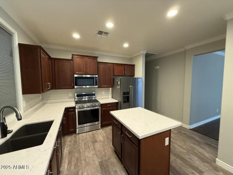 3F66CEC1-5AE6-4A4F-B506-D59EA147F8C8_1_1