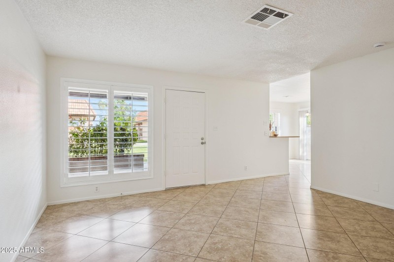 5-web-or-mls-195-n-cottonwood-st-21