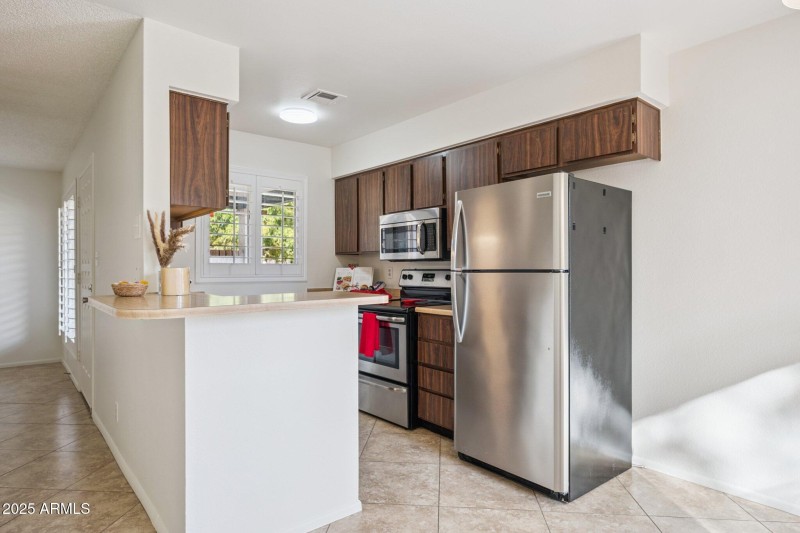 11-web-or-mls-195-n-cottonwood-st-21