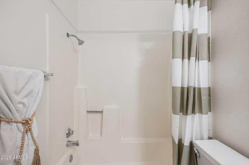 17-web-or-mls-195-n-cottonwood-st-21