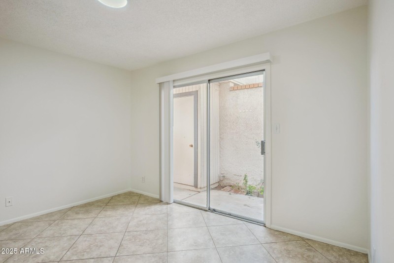 19-web-or-mls-195-n-cottonwood-st-21