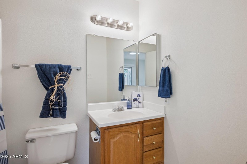 21-web-or-mls-195-n-cottonwood-st-21