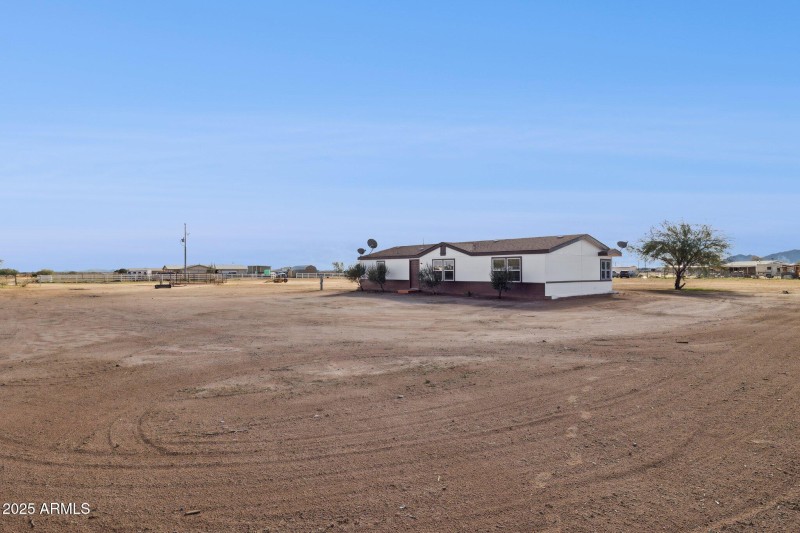 2-web-or-mls-53531-w-buck-dr