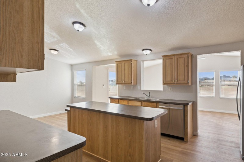 9-web-or-mls-53531-w-buck-dr