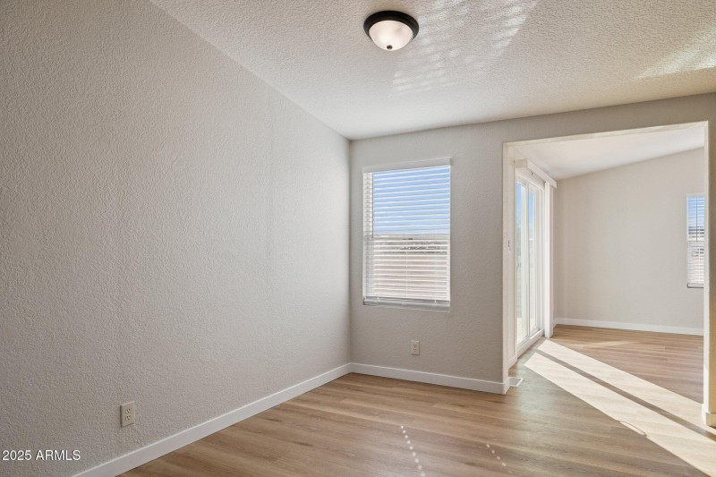 13-web-or-mls-53531-w-buck-dr