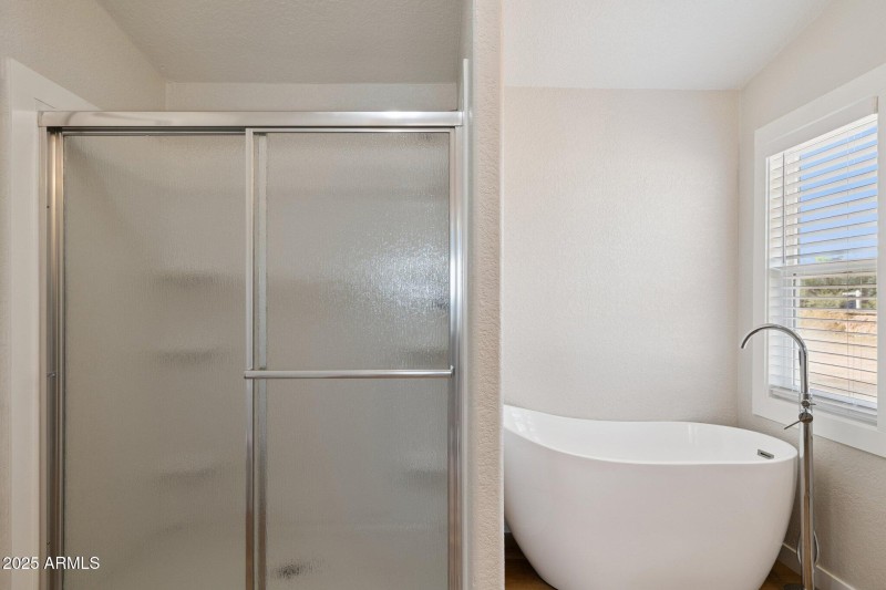 24-web-or-mls-53531-w-buck-dr