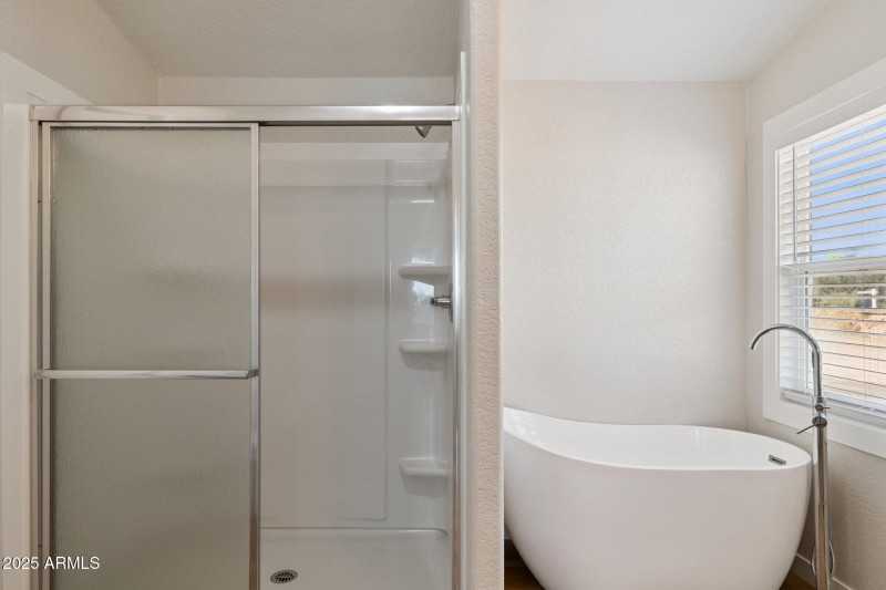 25-web-or-mls-53531-w-buck-dr