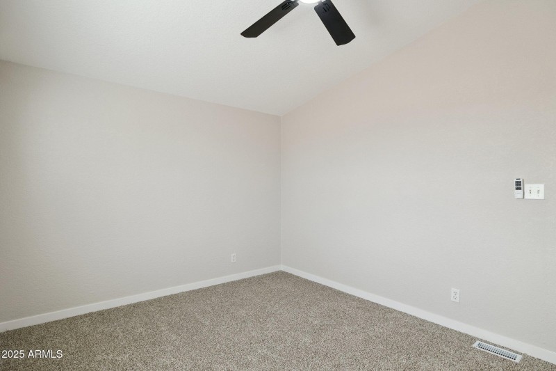 30-web-or-mls-53531-w-buck-dr