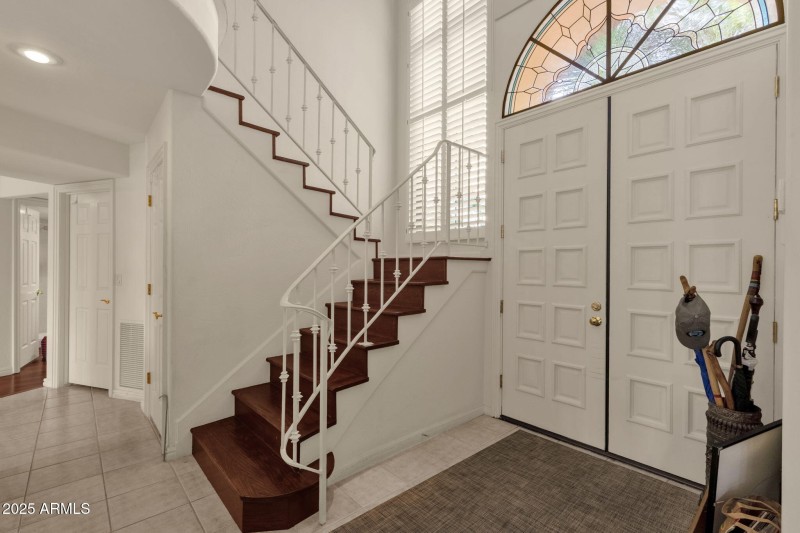 5-web-or-mls-10050-e-mountainview-lake-d