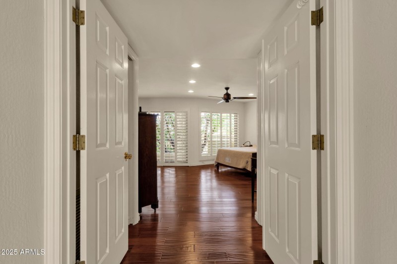 23-web-or-mls-10050-e-mountainview-lake-