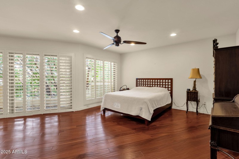 24-web-or-mls-10050-e-mountainview-lake-