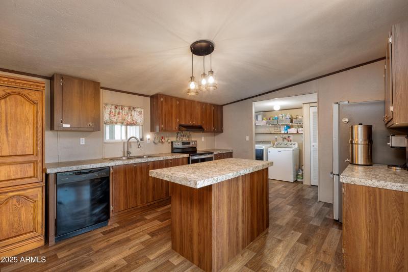 011_photo11_2580_e_2nd_sundown_lane_sf_d