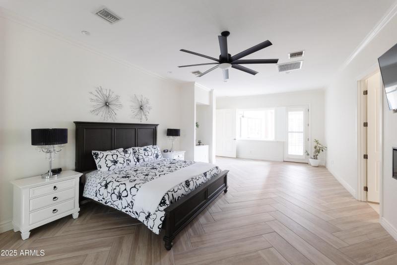 Bellflower Primary Suite