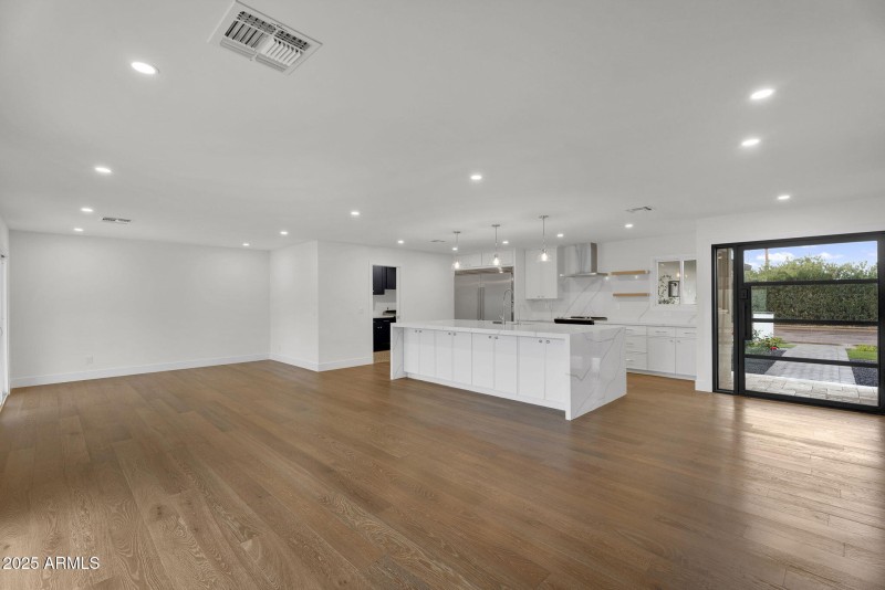 7-web-or-mls-3413 N 87th Pl-6