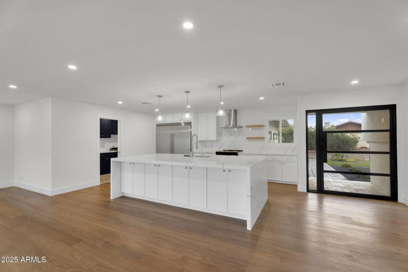 9-web-or-mls-3413 N 87th Pl-8