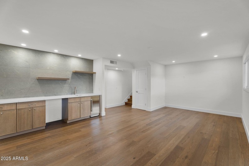 15-web-or-mls-3413 N 87th Pl-15