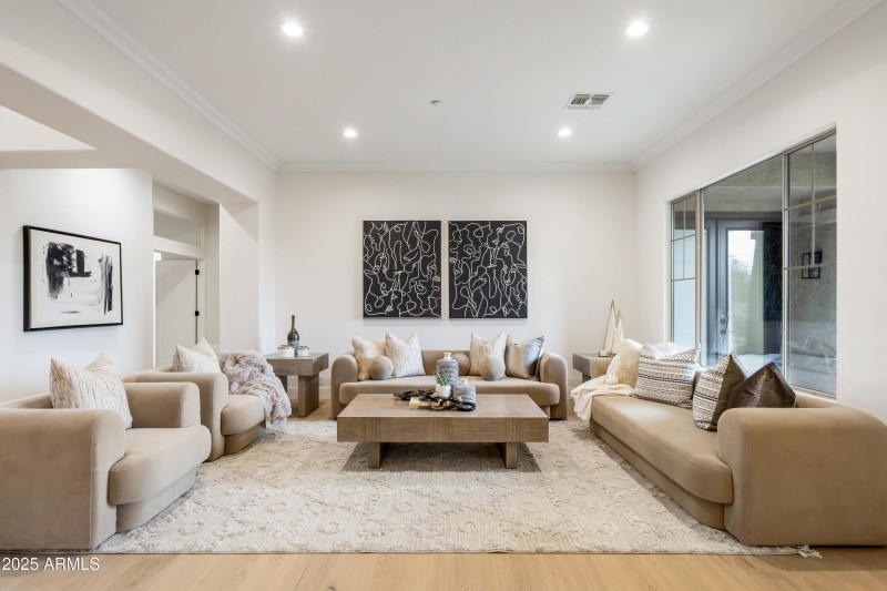 27589 N 61st Pl---12