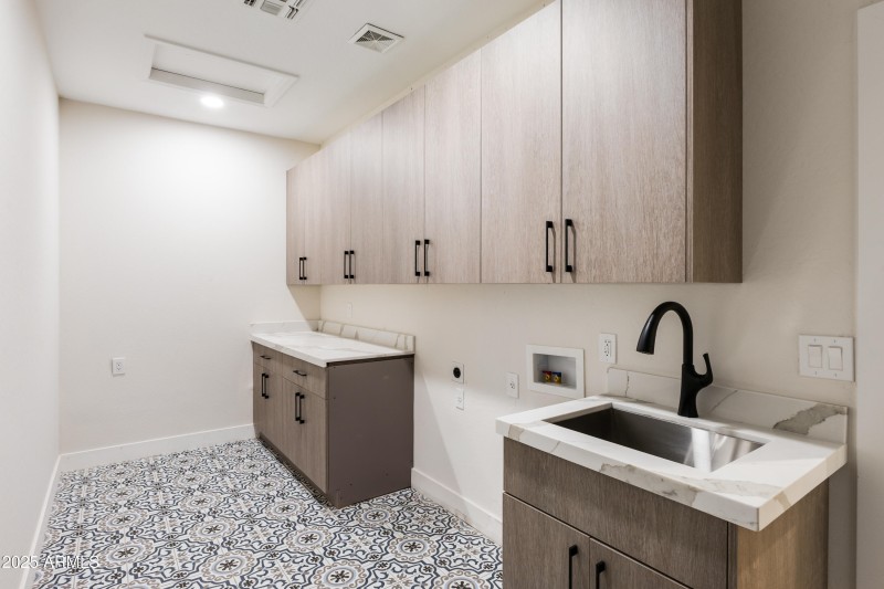 27589 N 61st Pl---63