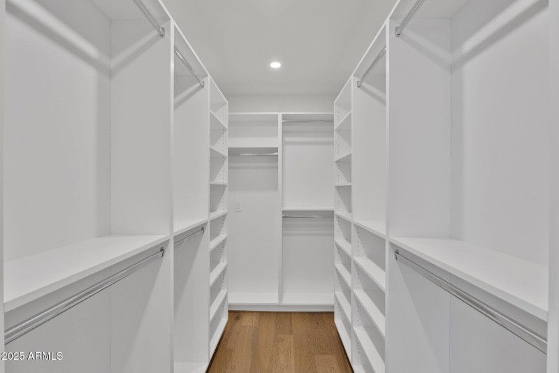 32-web-or-mls-3413 N 87th Pl-29