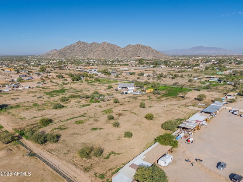 9-web-or-mls-51259 W Julie Lane-9