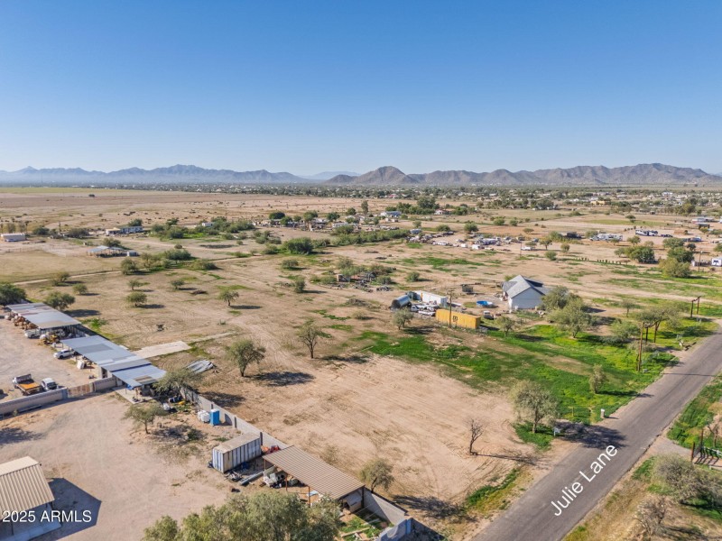 10-web-or-mls-51259 W Julie Lane-10