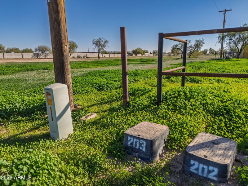 12-web-or-mls-51259 W Julie Lane-12