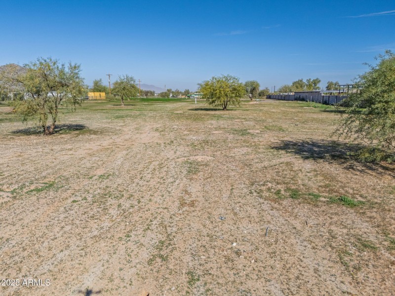 27-web-or-mls-51259 W Julie Lane-27