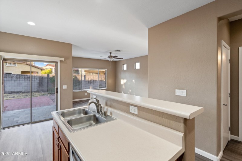 12-Kitchen & Family Room