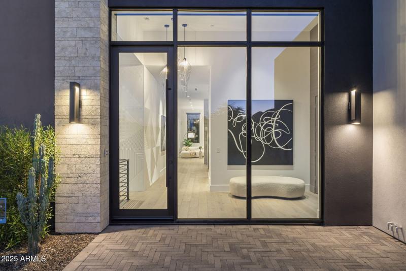 6913 N Joshua tree Ct