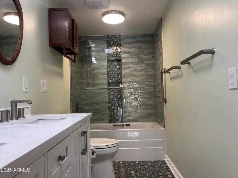 Full Bath with Jacuzzi Tub